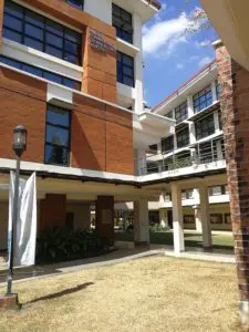 アテネオ大学(Ateneo de Manila University)の校舎