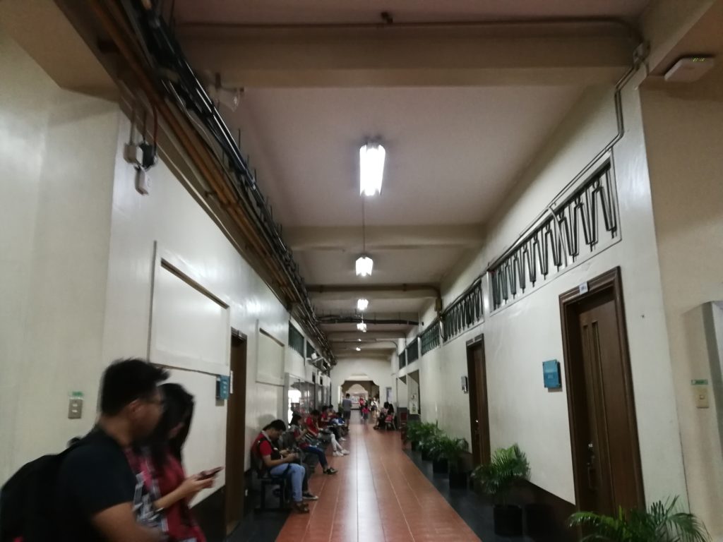 リセウム・オブ・ザ・フィリピン大学（Lyceum of the Philippines University）の廊下