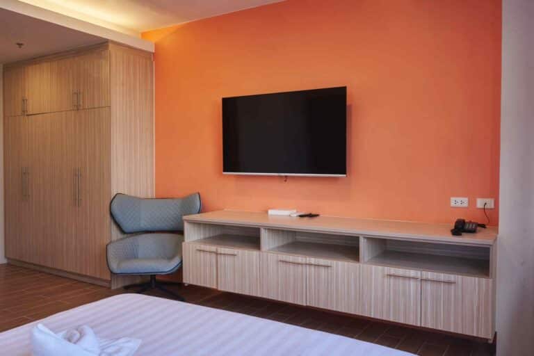 73EAF301-2EEF-4E96-B062-6A796FA04783