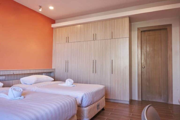 8698EAD8-0BF2-444B-B8C9-E3368A06D0D4