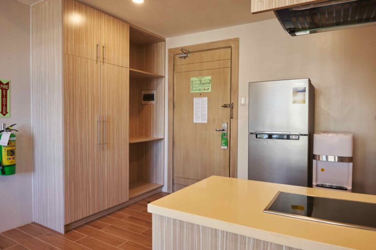 8933E002-D3A6-4807-83CE-634E57C912BE