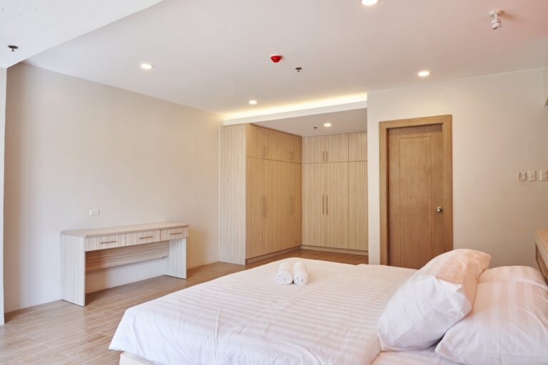 C6F8CF07-8106-427E-86B2-C33CCD88D3F5