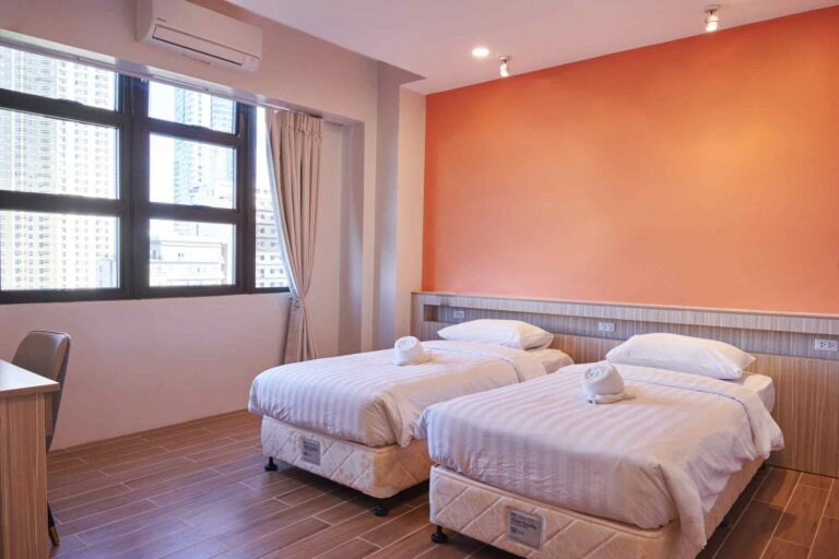 E733B6F8-27A6-453D-98AE-14CBD574BBA8