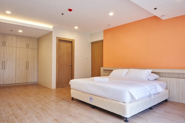 FA8ED17F-7831-4B88-B6BB-E5C1303D623B