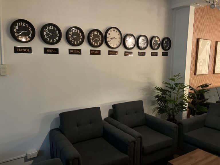 Genius English Main lobby-12