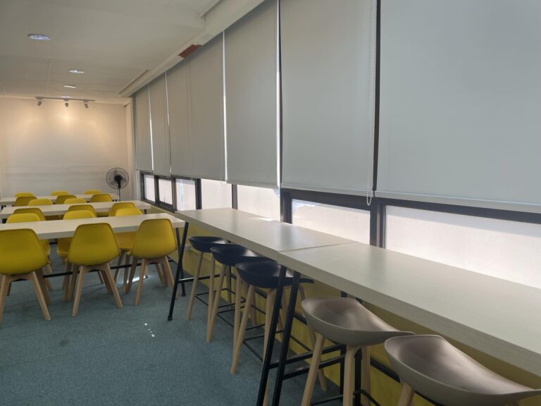 Buffetお食事場所 (1)