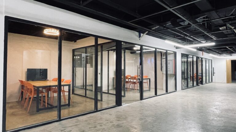 Group Classroom (15)