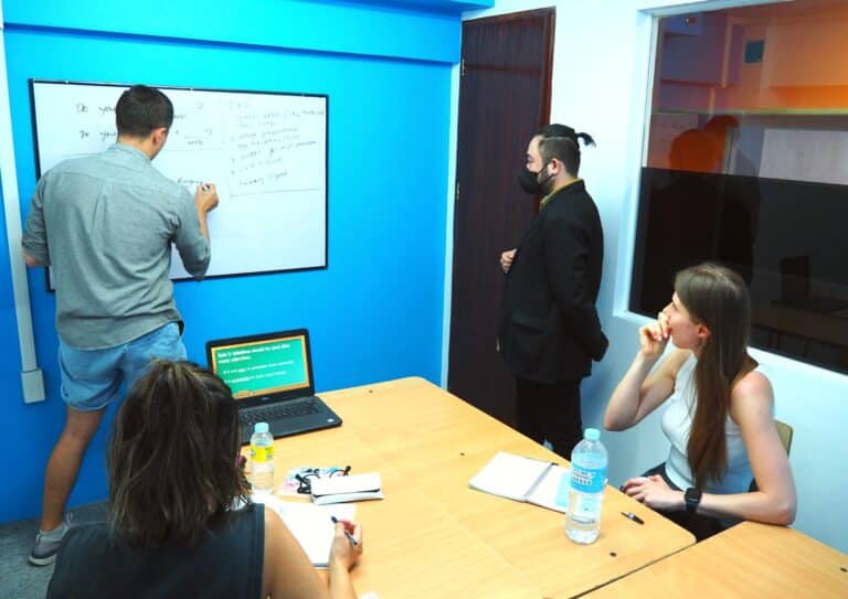 xr:d:DAFTf5U94kA:50,j:44403955925,t:22123013