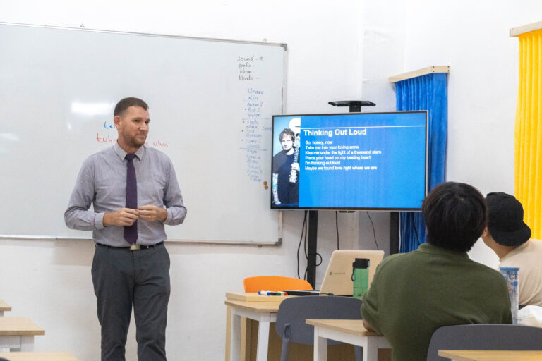 Native Class Teacher Nick 00979