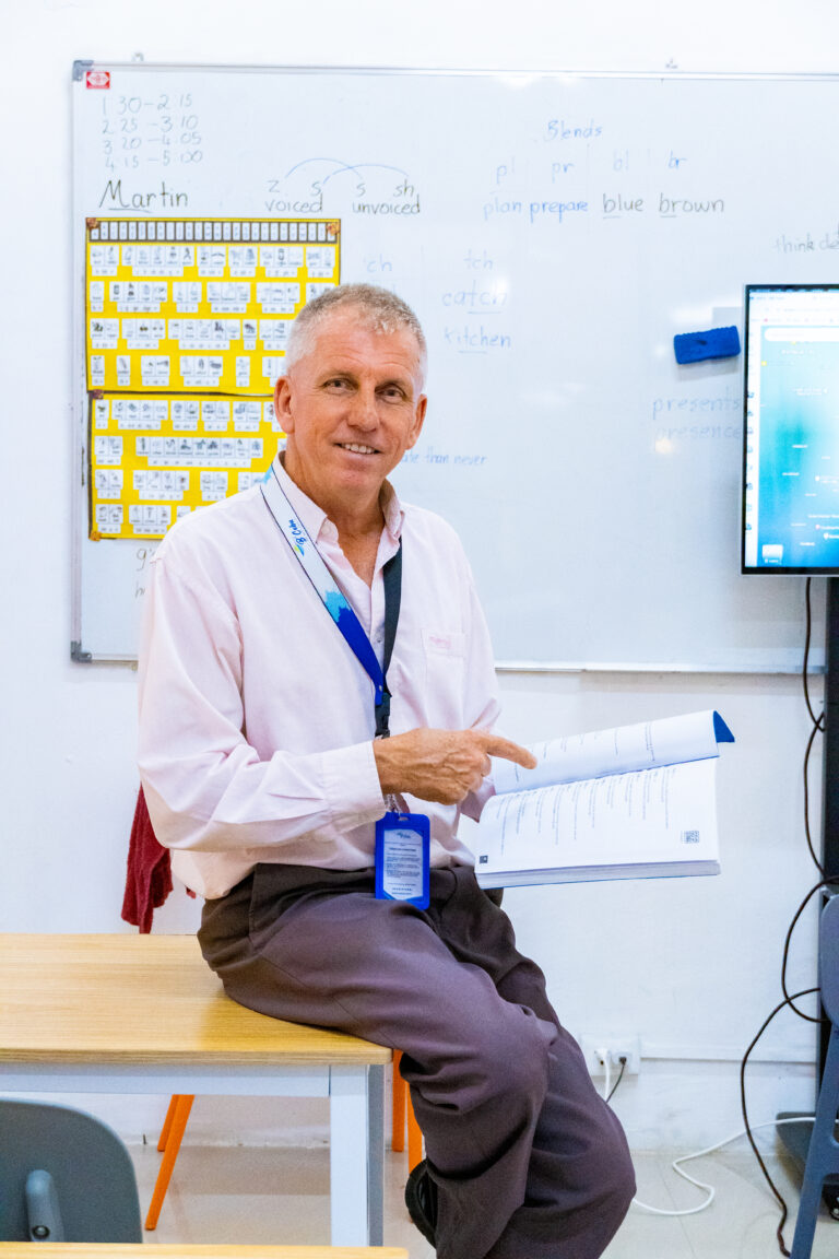 Native Teacher Martin 06