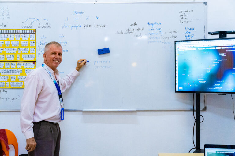 Native Teacher Martin 08