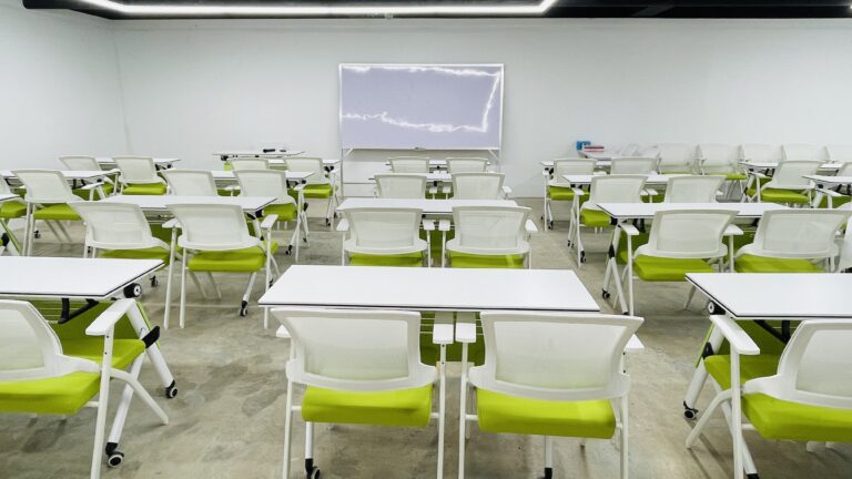 Presentation Room (4)