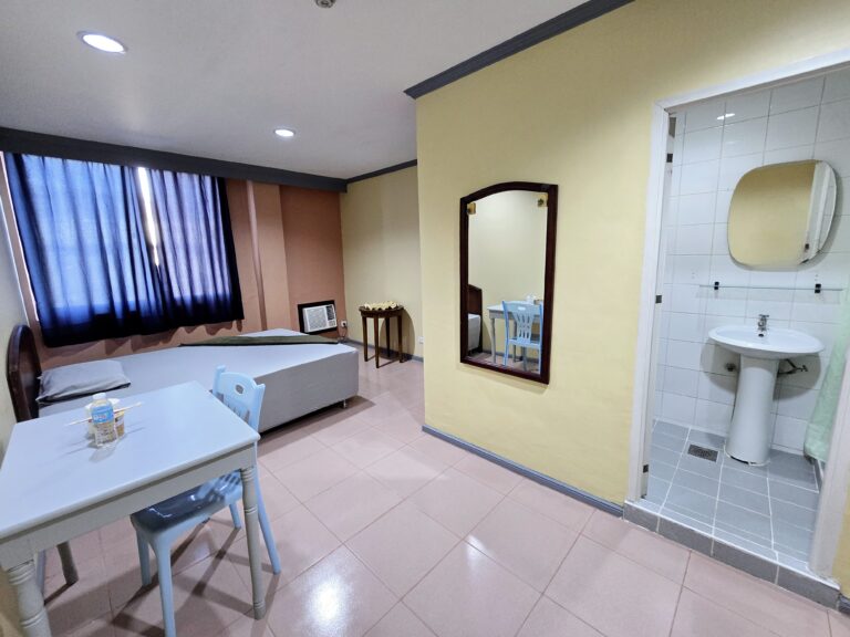 2.Single room with window type