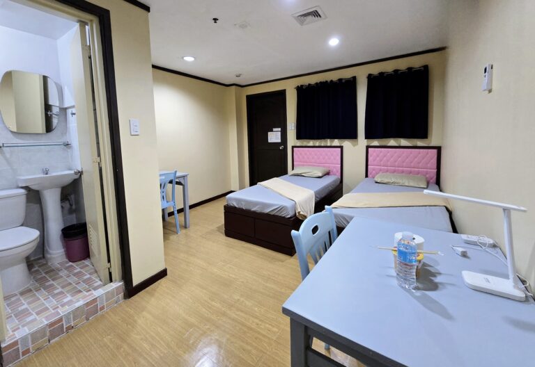 2.Twin Room(no outside window)2.jpg