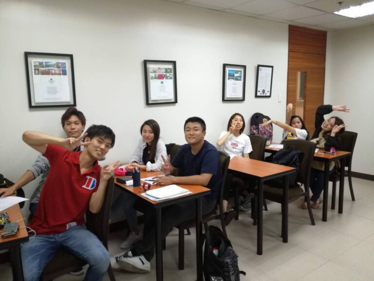 40253641_1815469771856163_1807115345287184384_o-2