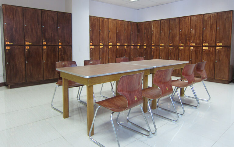 faculty room 4