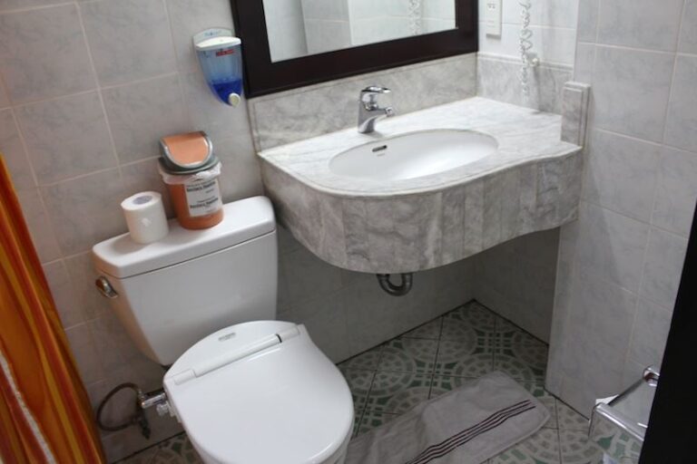 06d33c10-af83-4046-a811-67fb57b282d9