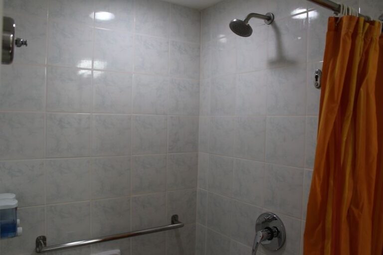 20df2fc6-8944-4d28-8df5-51fb8cebf323