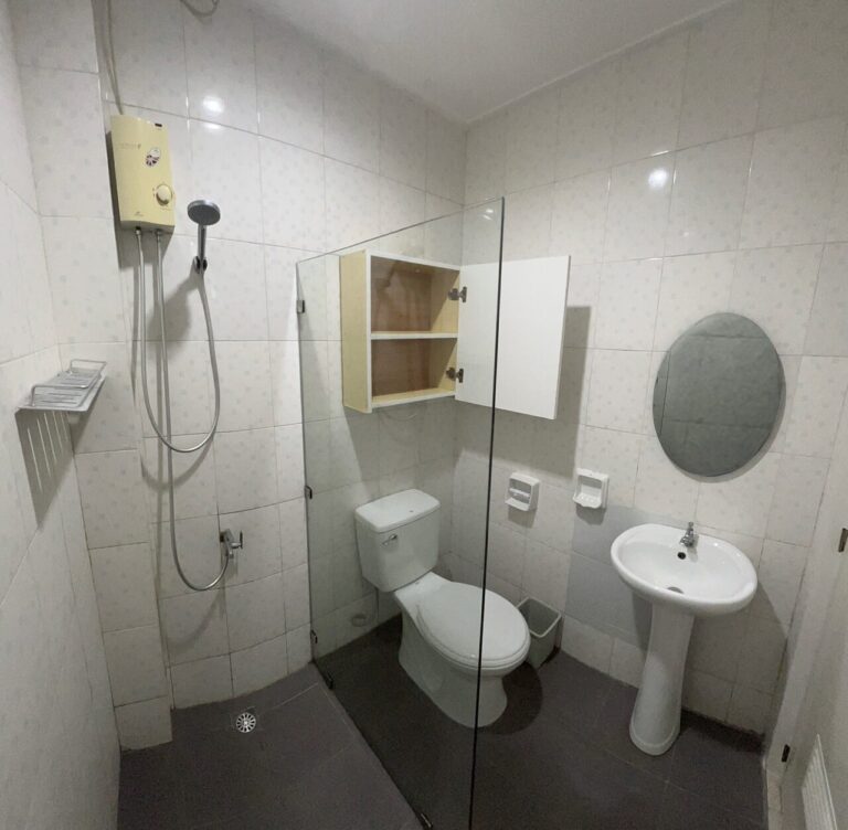 B Dorm(Single & Twin)