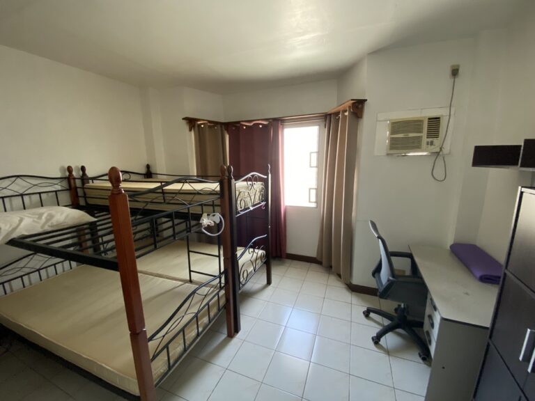 a76133da-0faa-44bb-8495-70833d1cd63f