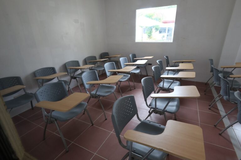 d00f2485c5b51b6cdcbde4d64e9f6d58d93aed55e300094abf9d5eb10bbd085e